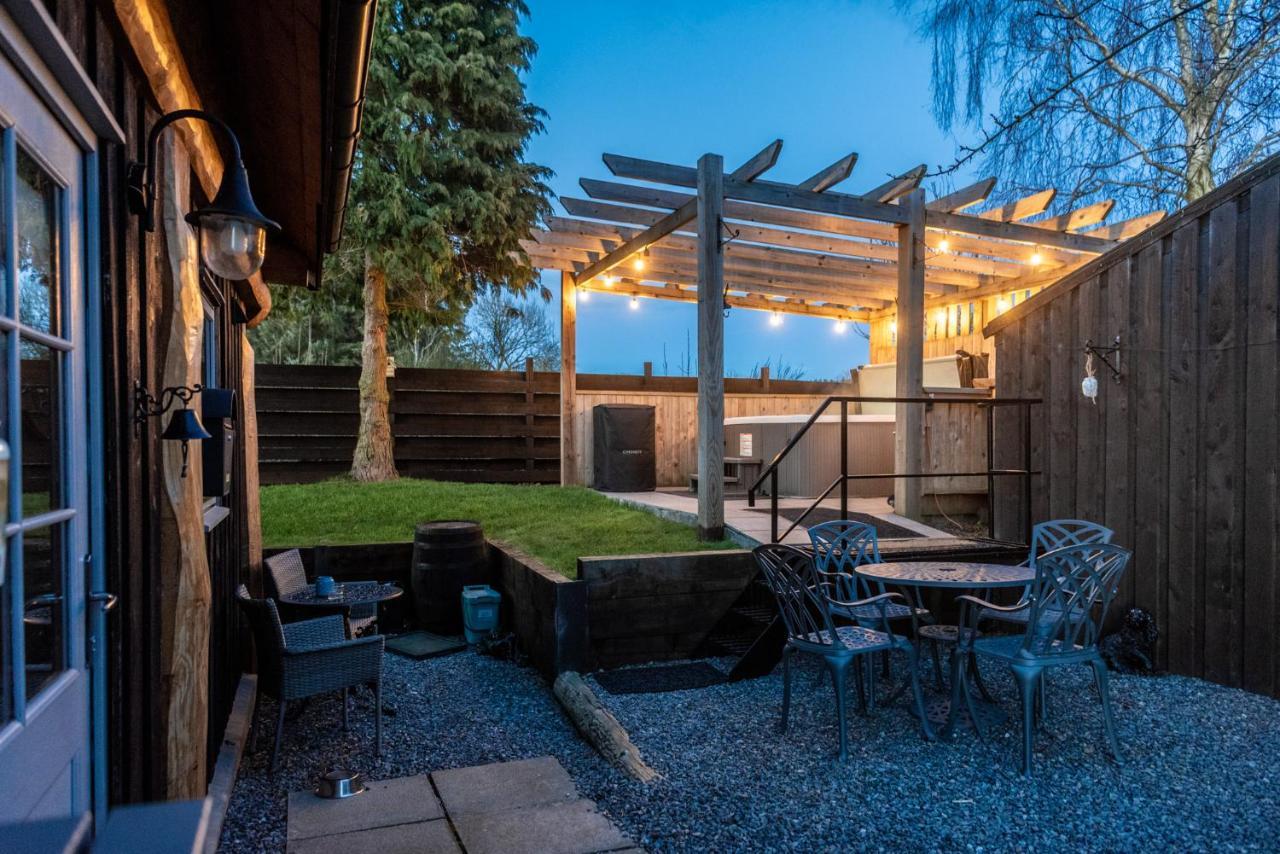 Rowanlea Lodge With Hot Tub Marykirk ภายนอก รูปภาพ